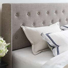 Aurelia Tufted Brown Color Bed